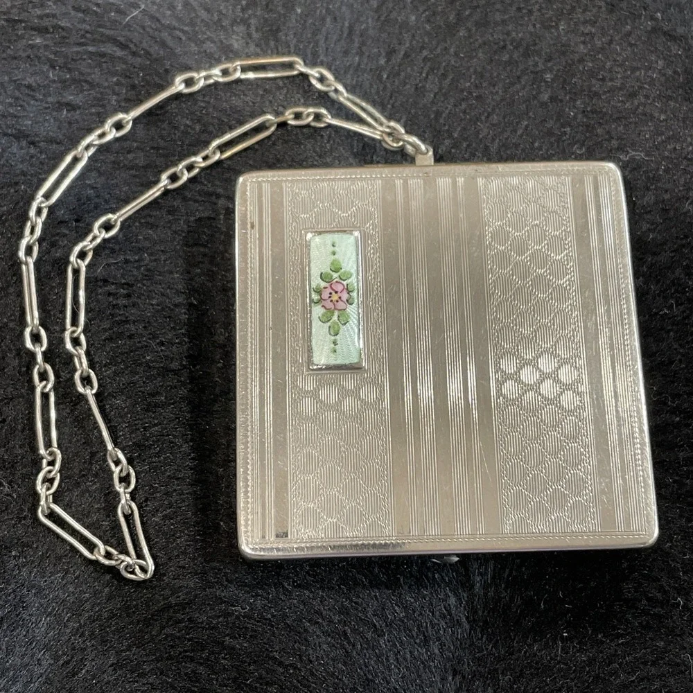 Chain Wristlet Makeup Compact GUILLOCHE Floral Enamel Motif Silver Tone